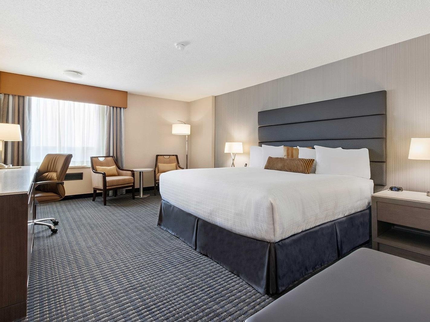 Best Western Premier Calgary Plaza Hotel - Calgary